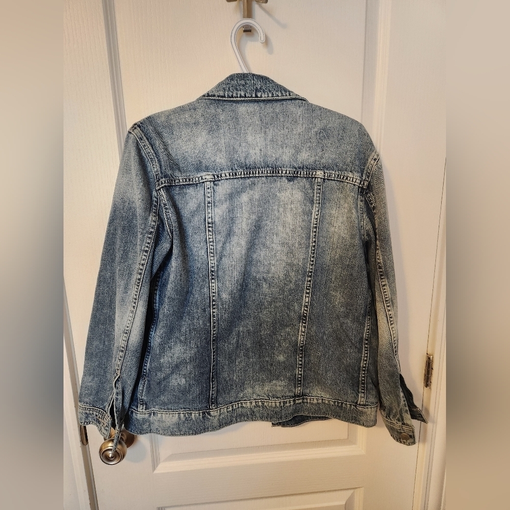JOE'S Women's Distressed Jean Jacket Size Medium - Picture 2 of 7